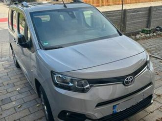 toyota proace city 1,2-l-turbo 96kw team deutsch...