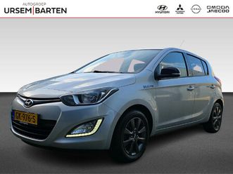 hyundai i20 1.2 hp i-motion | cruisecontrol | airco | getinte ramen | velgen lichtmetaal |