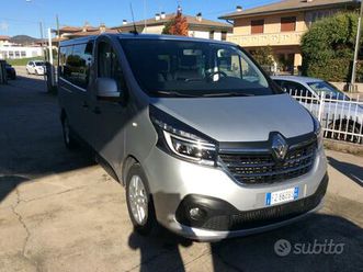renault trafi 9 posti passo lungo