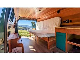 camper van - 2009 ford e250