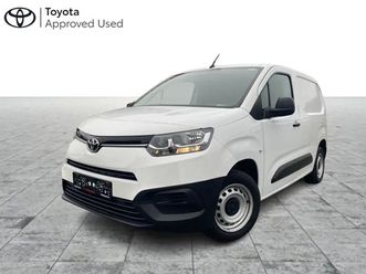 van swb 1.2l petrol mt active