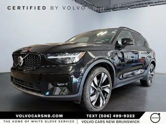 2025 volvo xc40 b5 plus dark theme