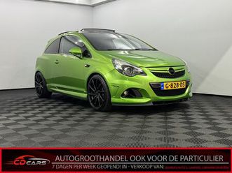 opel corsa 1.6-16v turbo opc nürnburgring edition pano, leder, navi, parkeersensoren, cruise control, airco, sport stoelen, 211pk