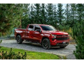 chevrolet silverado k1500 / duramax 3.0l 305km / dluga paka / 4x4 / 2024 / pl menu diesel ropczyce