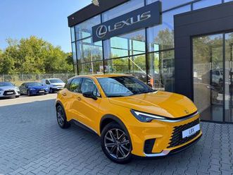 lexus lbx 1.5 hybrid elegant tech e-cvt