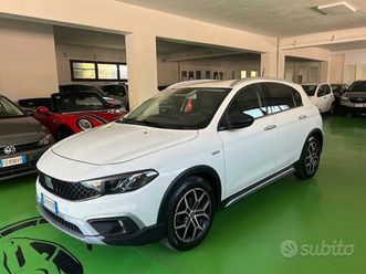 fiat tipo cross