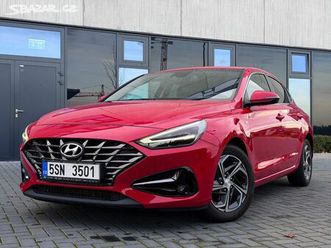 hyundai i30 fastback 1.5 t-gdi 118 kw / 2022