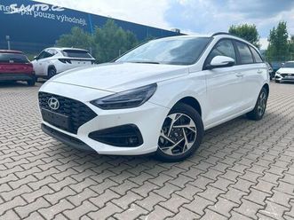 hyundai i30 i30 kombi 1,0 t-gdi 74 kw styl
