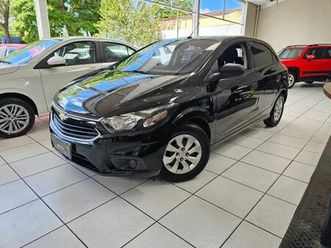 hatch 1.0 8v flex 5p mec