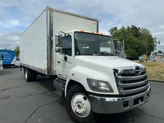 2019 hino 338 w/ 26 ft box+tailgate *price dropped*