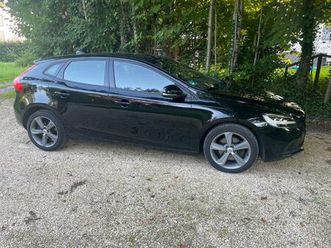 volvo v40 t2 momentum - tüv neu