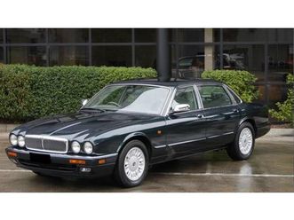 1996 daimler double six vert foncé automatique, 4 vitesse...