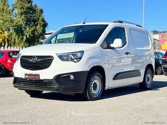 combo cargo 1.6 d prezzo piu iva