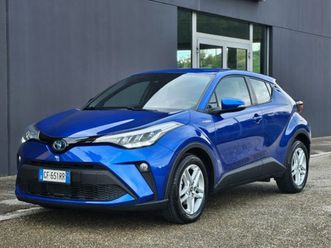 c-hr+ 1.8 hybrid e-cvt business 15.000 km.