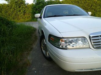 ford crown victoria lx (zivil) tüv 10/2027 188.500km