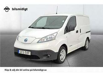 nissan e-nv200 skåp 40 kwh kamera rattvärme cockpit moms