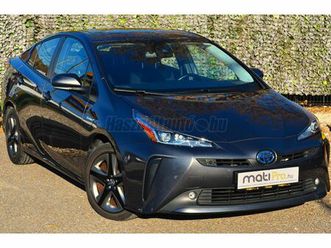 toyota prius 1.8 phv executive e-cvt 1. tulajdonostól. vezetett szerviz. kamera. tempomat. sáv tartó. ülés fűtés