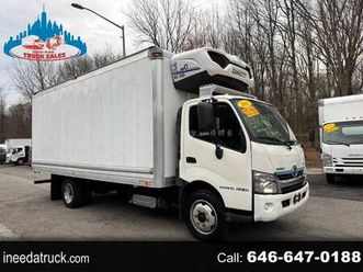 2015 hino 195 refrigerated truck automatic truck diesel -boston/cambri