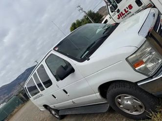 2010 ford e350 - 15 passenger shuttle