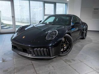 porsche 911 carrera 4 gts