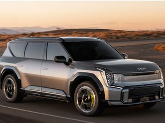 ev9 earth x commercial, *99.8 kwh battery* *3 year aa* *7 year warranty* *3.9% finance* touch screen infotainment system, bluetooth,