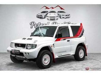 mitsubishi pajero evolution 1 of 2693 worldwide limited edition rallye dakar