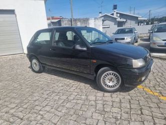 renault clio 1.4 baccara