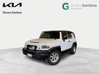 toyota fj cruiser 4.0 v6 261cv at 4wd