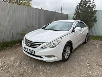 hyundai sonata an. 2011