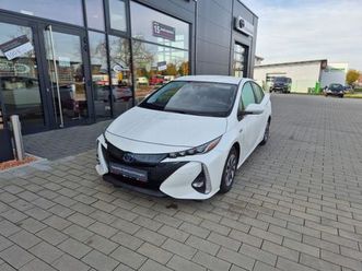 toyota prius executive vvt-i phv plug-in hybrid 1.8