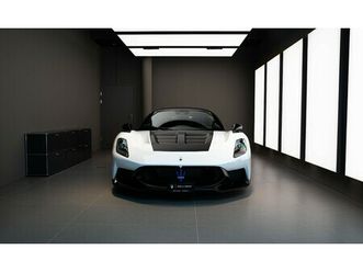 mc20 - gt2 stradale - bianco pastello fuoriserie