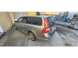 auto volvo v70 sw