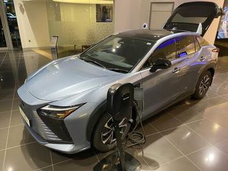 300e 71.4kwh premium plus auto 5dr