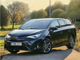 toyota avensis touring sports 1.6 d-4d live félbőr+navi+kamera+üvegtető+ülésf.+++