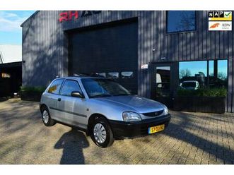 daihatsu charade - 1.3-16v sti | kanteldak | trekhaak |