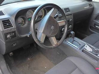 2010 dodge challenger se