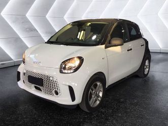 smart forfour forfour eq pure del 2022 usata a caserta