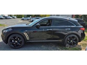 INFINITI QX70 infiniti-qx70-3-0-diesel-v6-at-ultimate