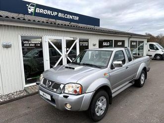 2010 nissan navara / np300 / pickup 2.5 dci king cab firehjulstræk 5g 2d 196.000 km kr 89.900