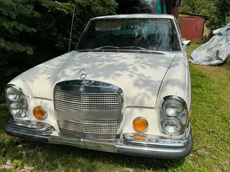 mercedes w108 280se. 4,5 v8