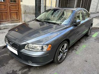 VOLVO S60 volvo-s60-2-4d-momentum-163