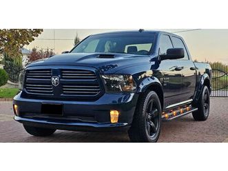 dodge ram 1500 5.7 v8 bleu