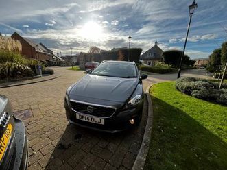 volvo, v40, hatchback, 2014, manual, 1560 (cc), 5 doors