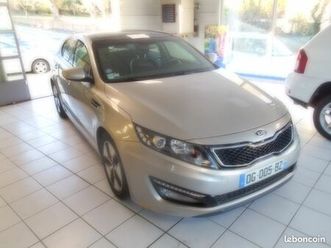 kia optima hybrid 4 door