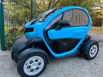 twizzy life 45 (sans permis) - 5.470 km – 23/11/2017 - contrôle technique valable jusqu'au 18/12/2028