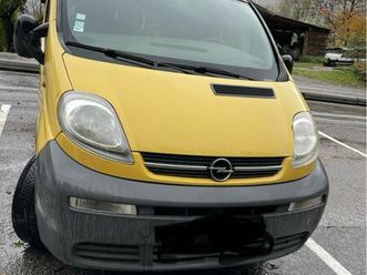 opel vivaro diesel 3 places avec lit