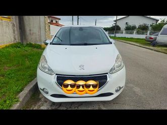 peugeot 208 1.4 hdi abril/15