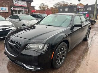 2018 chrysler 300 clean carfax/awd - we finance