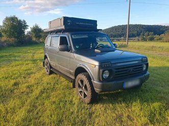 lada niva 5 türer bzw. 4 türer mit gasanlage