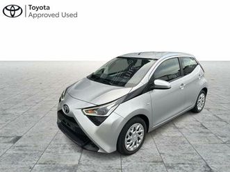 toyota aygo x-play2